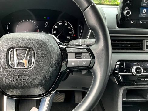 Used 2024 Honda Pilot Touring image 13
