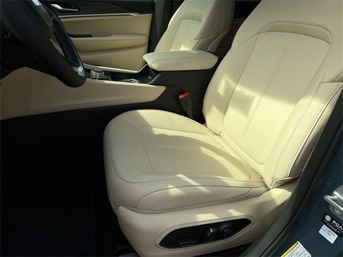 New 2026 Jeep Grand Cherokee L Limited image 23