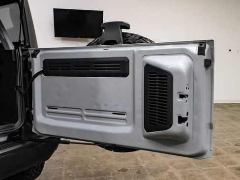 Used 2022 Ford Bronco Black Diamond image 52