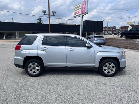 Used 2016 GMC Terrain SLE FWD image 2