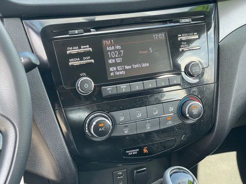 Used 2018 Nissan Rogue Sport S w/ S Appearance Package AWD/4WD image 20
