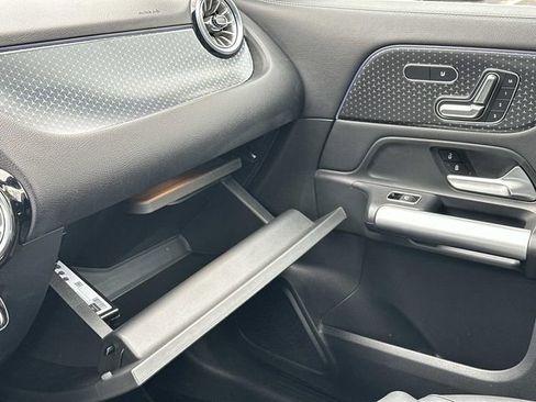 Certified 2025 Mercedes-Benz GLA 250 4MATIC image 31