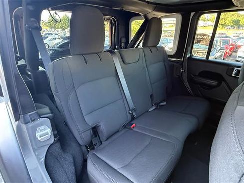 Used 2021 Jeep Wrangler 4WD Unlimited image 17