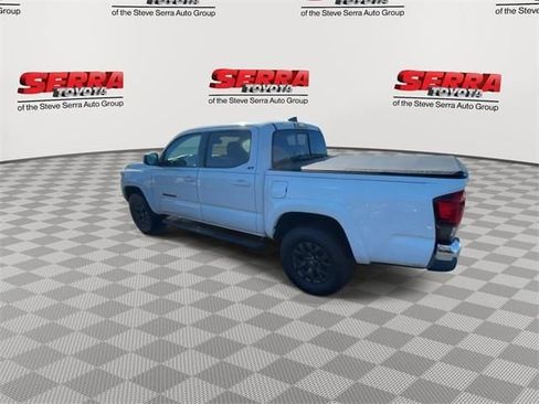 Used 2022 Toyota Tacoma SR5 AWD/4WD image 7