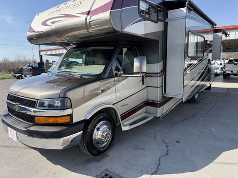 Used 2013 Chevrolet Express 4500 280DS w/ RV Package image 7