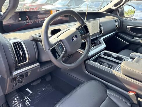 New 2027 Ford Expedition Platinum w/ Stealth Appearance Package AWD/4WD image 25