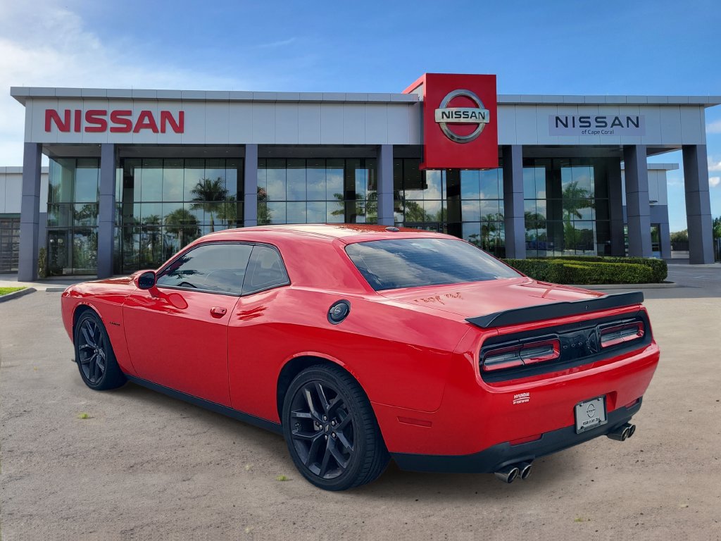 Used 2022 Dodge Challenger R/T w/ Blacktop Package RWD image 4