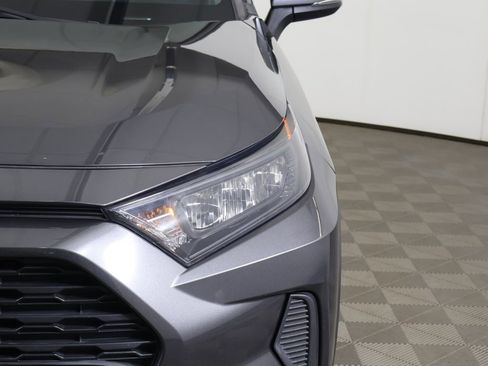 Used 2019 Toyota RAV4 LE image 12