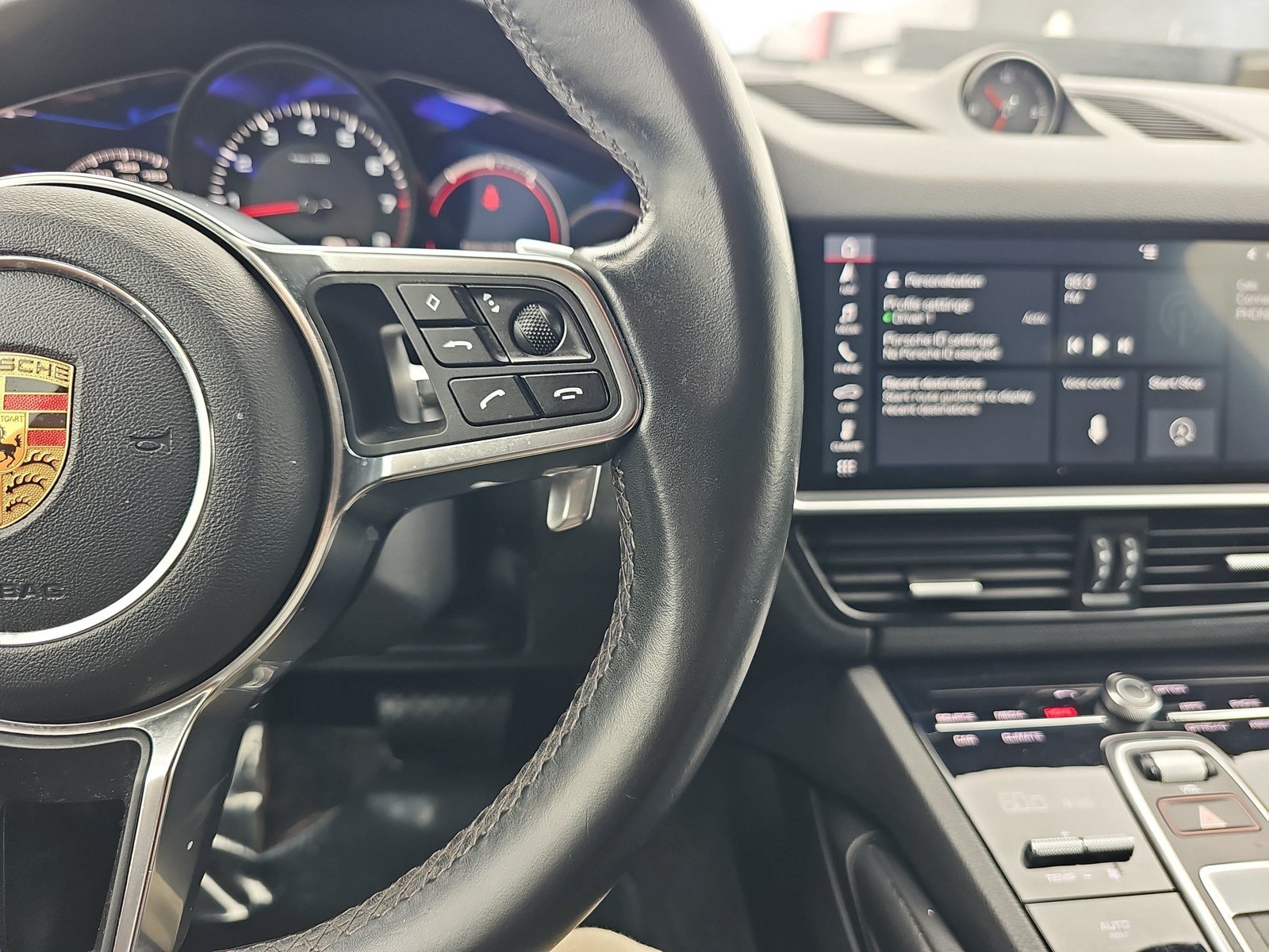 Used 2019 Porsche Cayenne AWD/4WD image 15