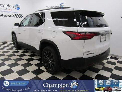 Used 2022 Chevrolet Traverse RS FWD image 12