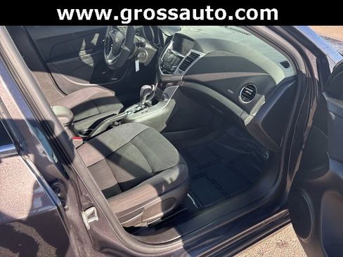 Used 2014 Chevrolet Cruze LT image 29