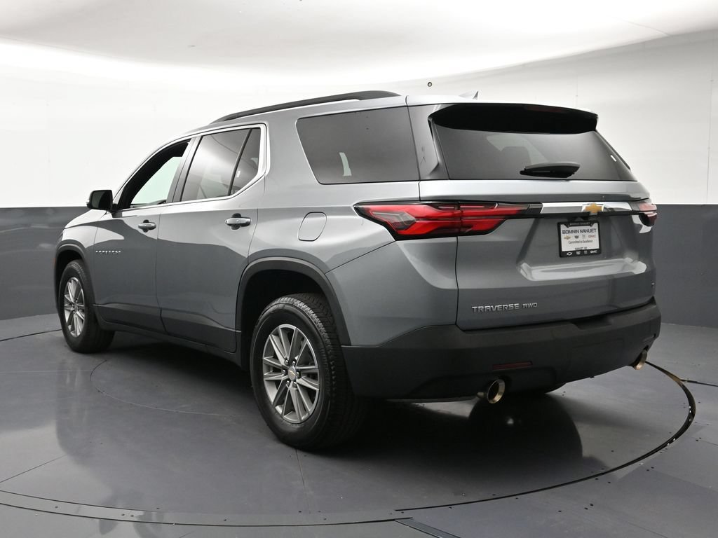 Used 2023 Chevrolet Traverse LT AWD/4WD image 3