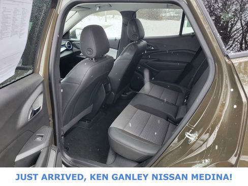 Used 2024 Chevrolet Trax LT image 15