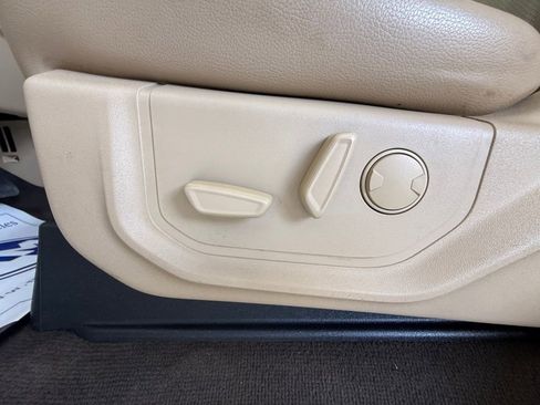 Used 2020 Ford F150 Lariat image 41