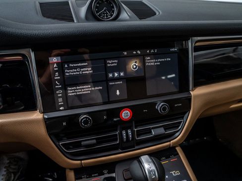 New 2026 Porsche Macan AWD/4WD image 17
