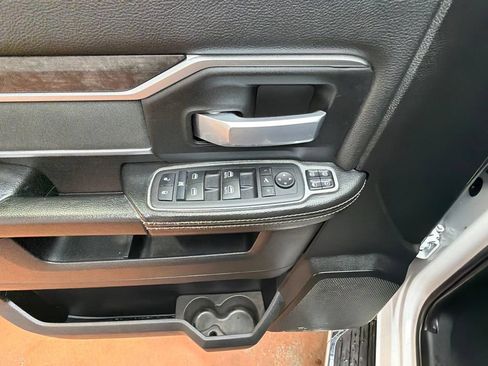 Used 2024 RAM 2500 Big Horn AWD/4WD image 20