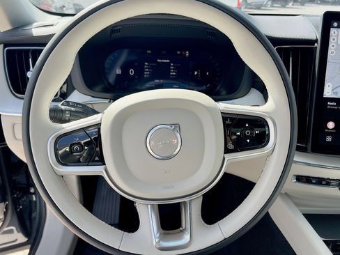 New 2026 Volvo XC60 B5 Ultra w/ Climate Package image 16