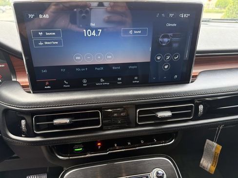 Certified 2022 Lincoln Nautilus Reserve w/ Class II Trailer Tow Package AWD/4WD image 33