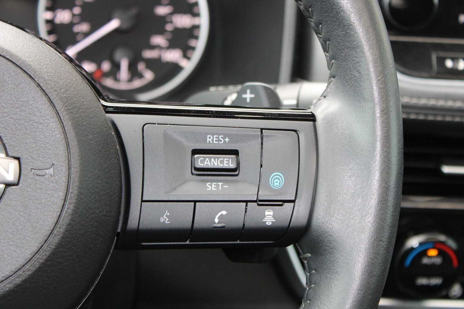 Used 2023 Nissan Rogue SL w/ SL Premium Package FWD image 29