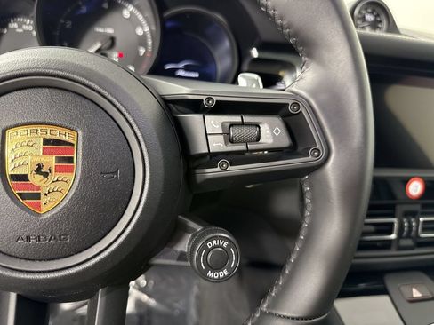 Certified 2026 Porsche Macan AWD/4WD image 38