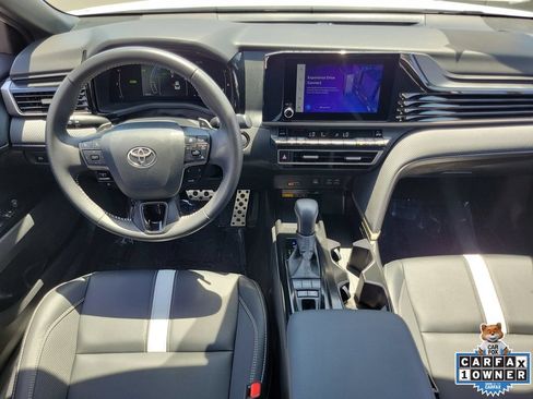 Used 2025 Toyota Camry SE FWD image 10