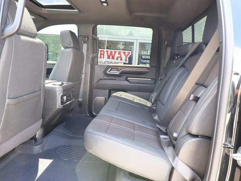 Used 2024 Chevrolet Silverado 2500 High Country w/ High Country Premium Package AWD/4WD image 29