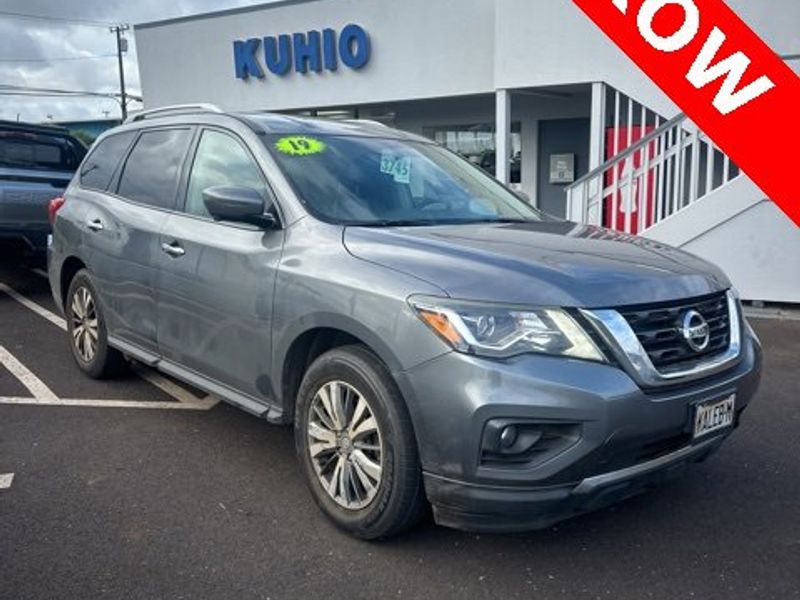 Used 2019 Nissan Pathfinder SL image 1