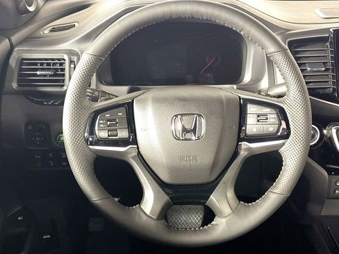 New 2026 Honda Ridgeline Black Edition image 13