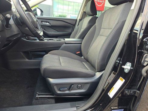 Used 2025 Nissan Rogue SV AWD/4WD image 21