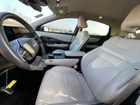 Used 2023 Nissan Ariya AWD image 11