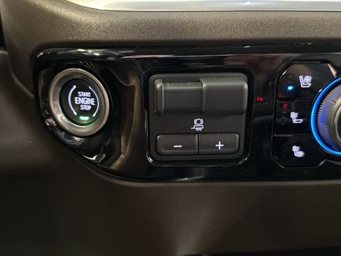 Used 2024 Chevrolet Silverado 1500 LTZ w/ LTZ Premium Package image 43