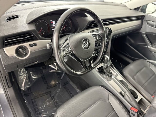 Used 2020 Volkswagen Passat 2.0T SE FWD image 22
