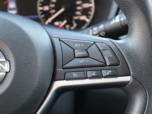 Used 2023 Nissan Altima 2.5 SV FWD image 13
