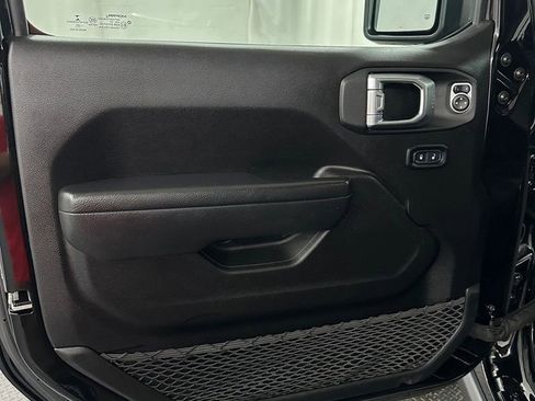 Used 2022 Jeep Wrangler Unlimited Sport image 8