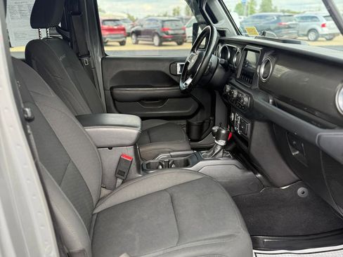 Used 2020 Jeep Gladiator Overland image 51