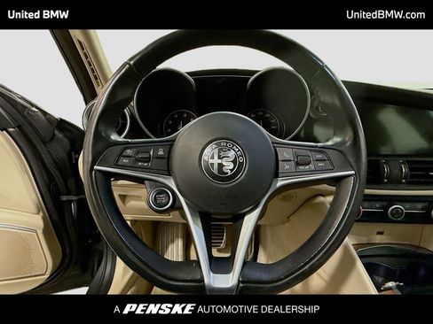 Used 2019 Alfa Romeo Giulia Ti w/ Quick Order Package 22X Lusso image 6