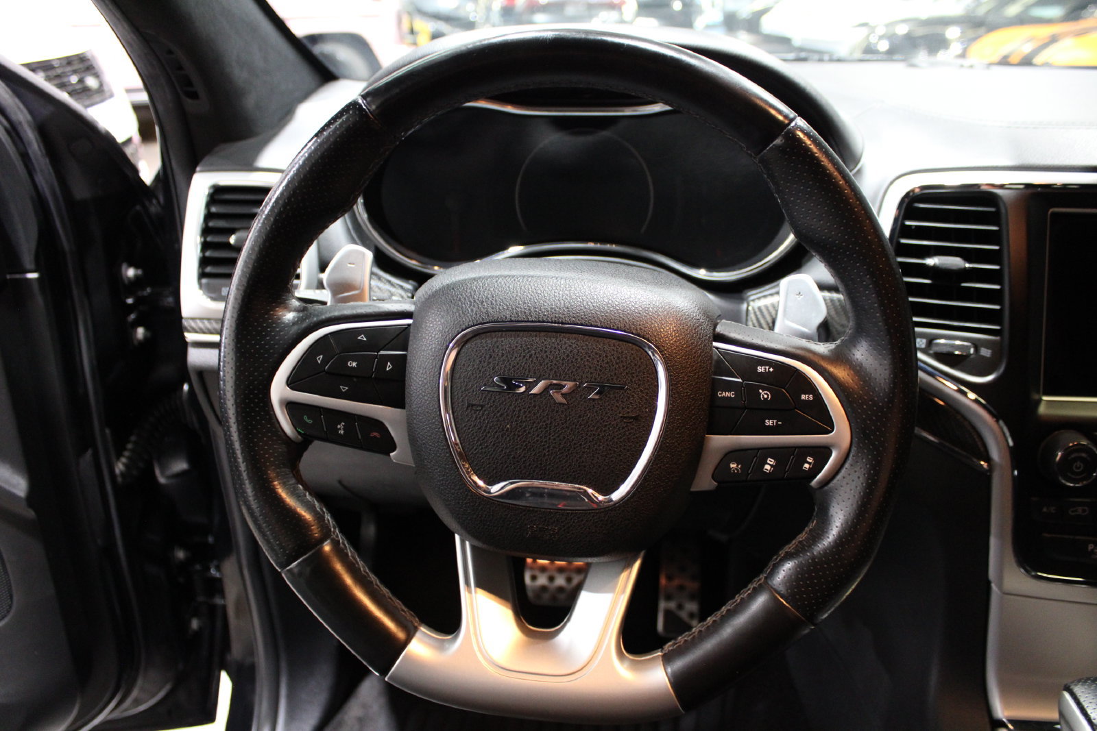 Used 2018 Jeep Grand Cherokee SRT AWD/4WD image 29