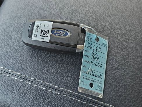 New 2025 Ford F350 XLT w/ Black Appearance Package image 32
