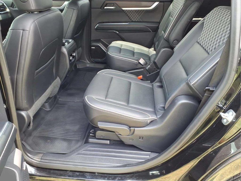 Used 2024 GMC Acadia Denali w/ Super Cruise Package AWD/4WD image 13