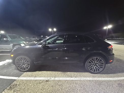 Used 2022 Porsche Macan image 9