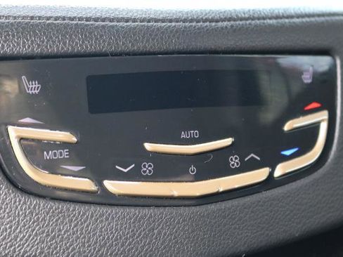 Used 2015 Cadillac Escalade ESV Premium image 21