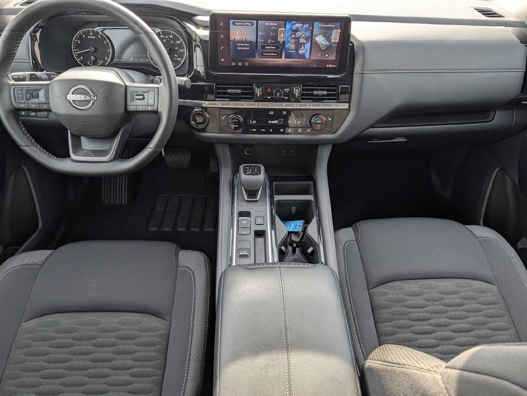 Used 2026 Nissan Pathfinder SV FWD image 10
