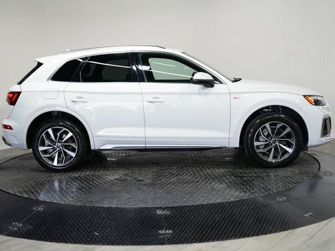 Used 2024 Audi Q5 2.0T Premium AWD/4WD image 5