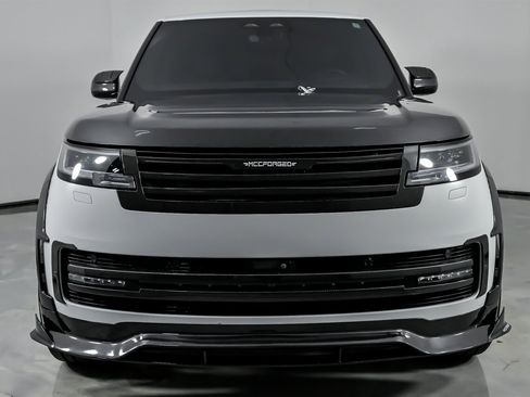 Used 2024 Land Rover Range Rover SE image 5