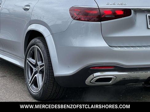 New 2025 Mercedes-Benz GLS 450 4MATIC image 4