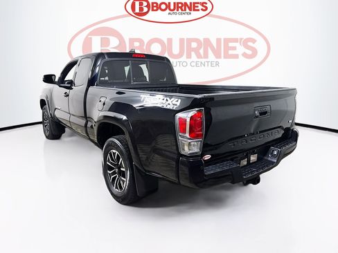 Used 2021 Toyota Tacoma TRD Sport image 7