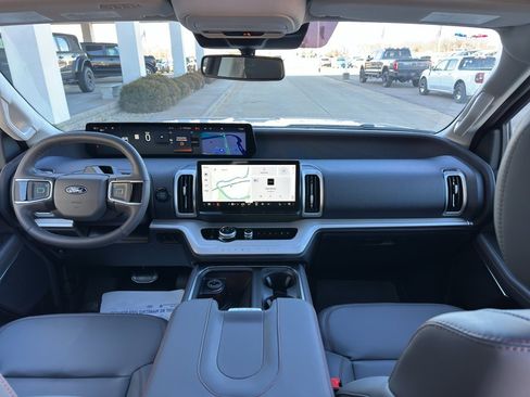 New 2025 Ford Expedition Active image 11