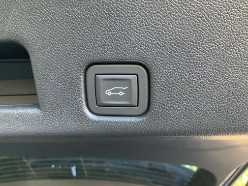 New 2026 Chevrolet Traverse Z71 w/ Driver Confidence Package image 24