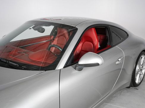 Used 2013 Porsche 911 Carrera S RWD image 2