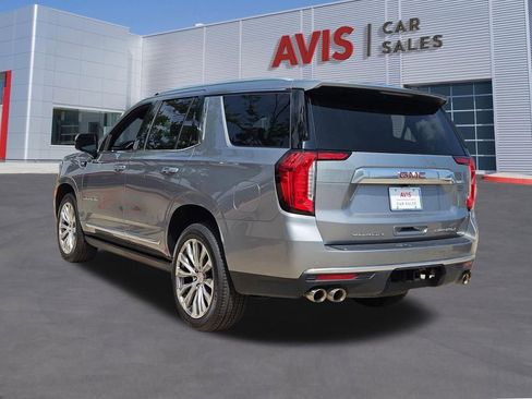 Used 2023 GMC Yukon Denali AWD/4WD image 3